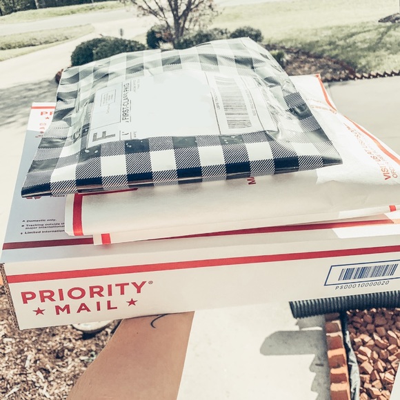 Welcome To My Closet ✨✨✨ - Picture 2 of 4